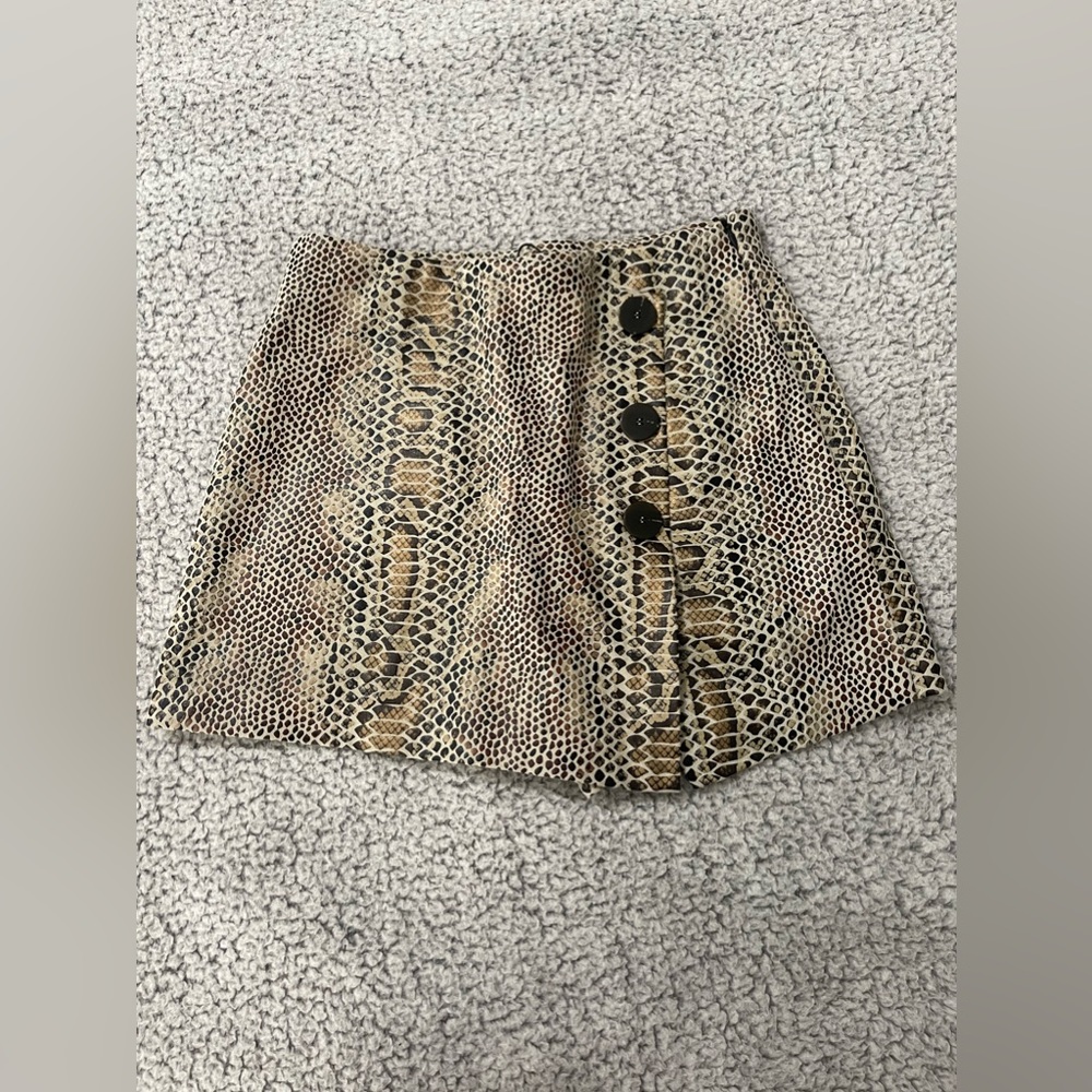 ZARA TRF SKORT size XS